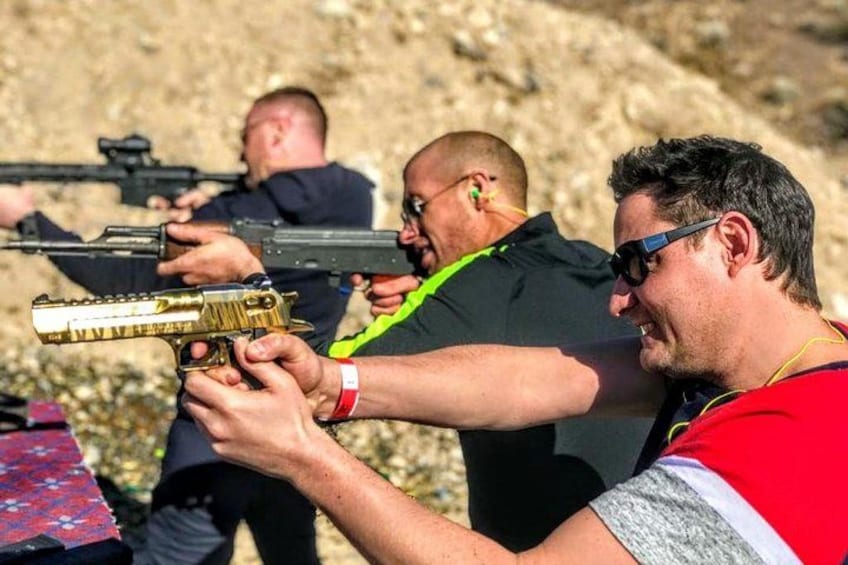 4 Gun Desert Shooting Adventure with Lunch 3