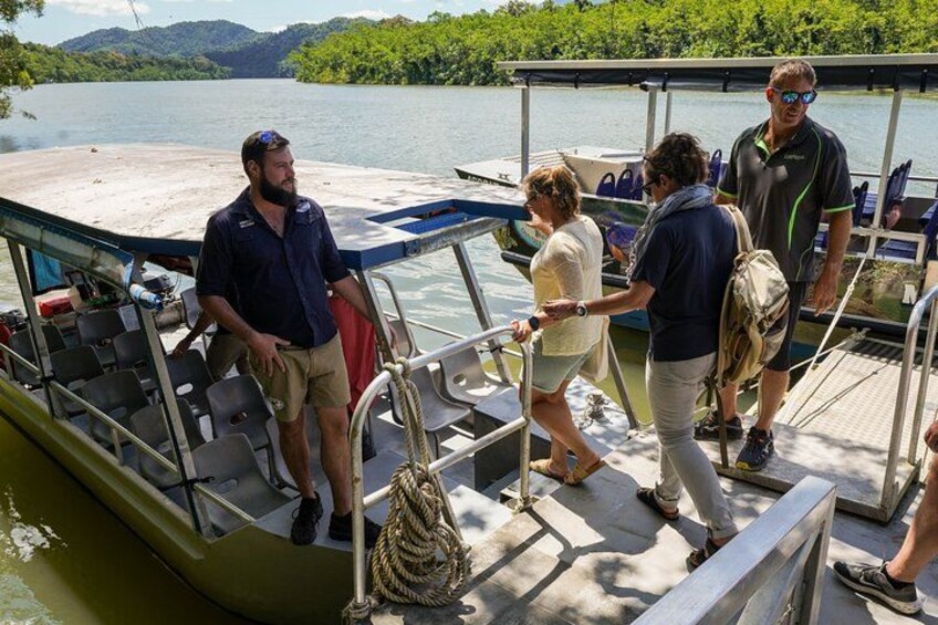 Access onto the Daintree River Cruise 3