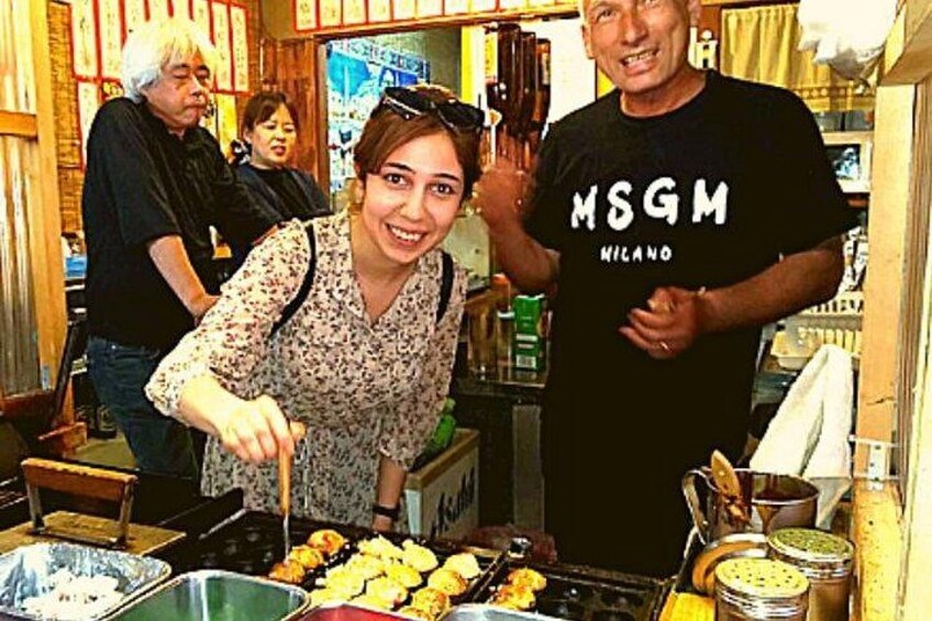 Osaka Food Tour: 15 Delicious Dishes & 3 drinks at 5 Eateries 5