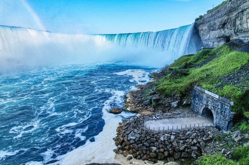 Toronto to Niagara Falls Tour: Skip-the-Line Boat & Journey 3
