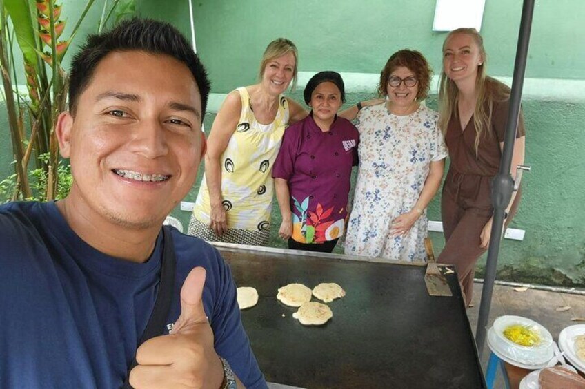 Real City Tour San Salvador : Historic Center + Pupusa Workshop + Raimbow Slide 