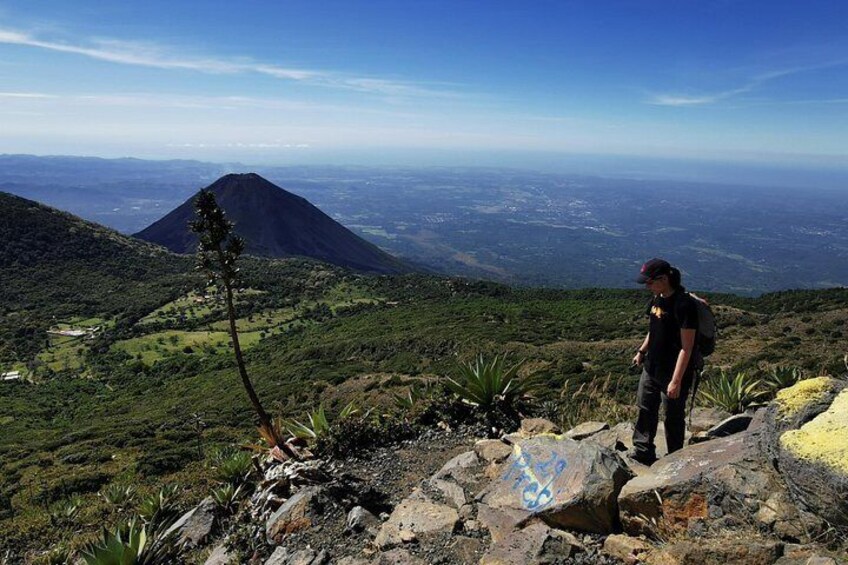 Best Day Tour: Santa Ana Volcano Hiking + Lake Coatepeque 2