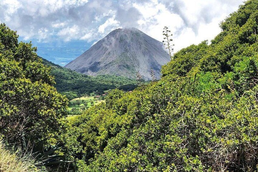 Best Day Tour: Santa Ana Volcano Hiking + Lake Coatepeque 4