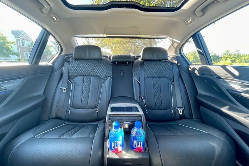 4 Hours Private Chauffeured DC Sight Seeing Tour / SUV & Sedan 3