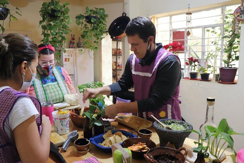 Learn to Cook Mexican Salsas 2