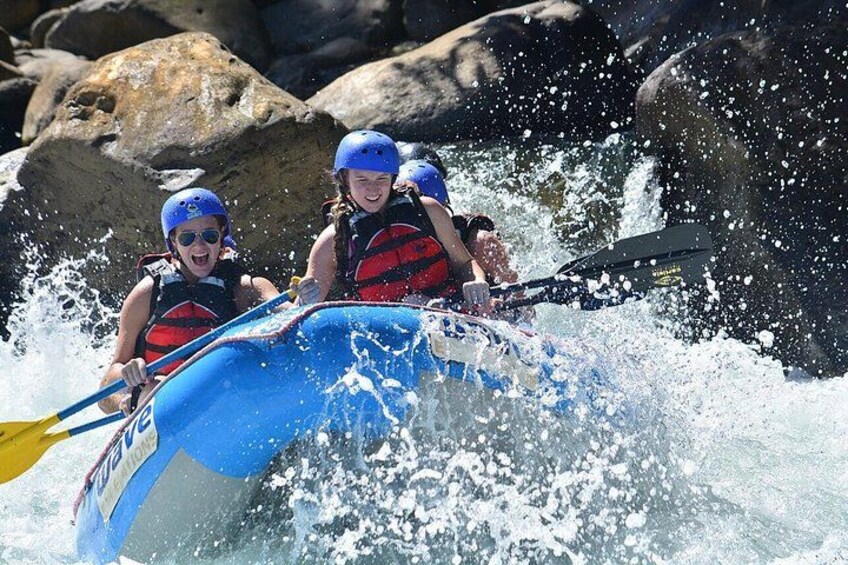 White Water River Rafting Class III-IV from La Fortuna-Arenal 1
