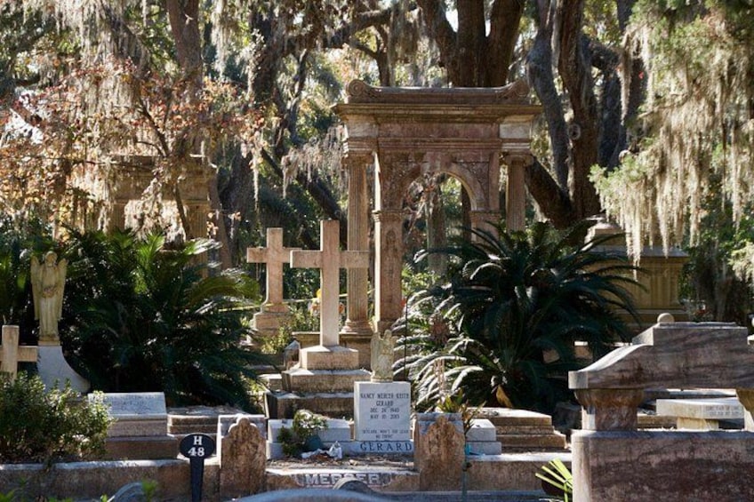 Bonaventure Cemetery Walking Tour with Transportation 3