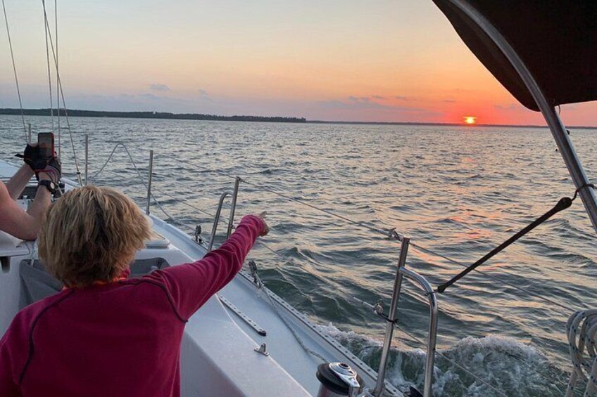 Private Hilton Head Sunset Sailing Tour with Dolphin Watching 3