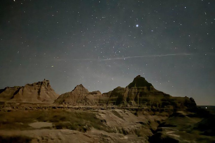 Badlands Sunset & Wildlife: Nature's Evening Glow 2