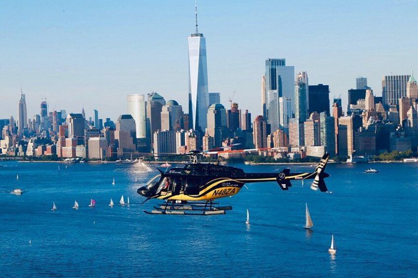 Deluxe Manhattan Helicopter Tour 3