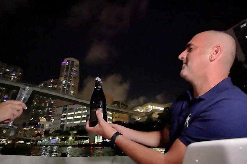 2 hrs Miami Private Boat with Cooler, Ice, Bluetooth Stereo 2
