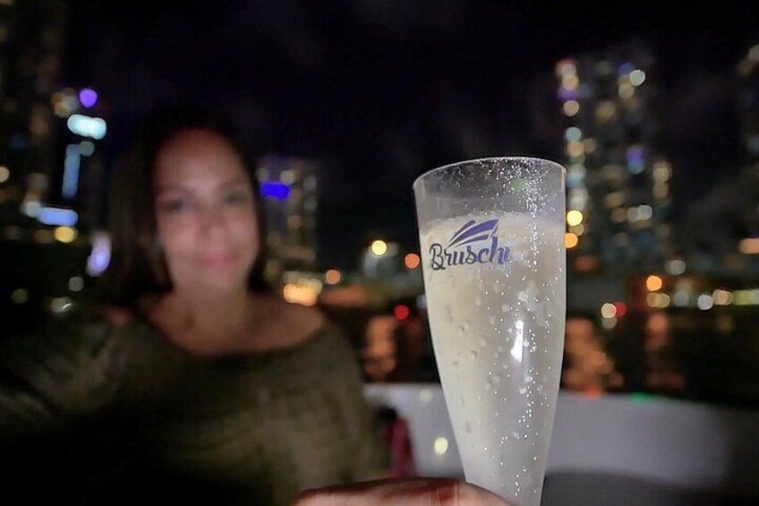 2-Hour Miami Private Boat Tour: Skyline & Star Island 4