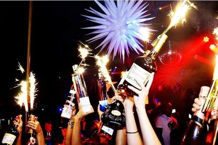 See some of the best night life spots around town. 4