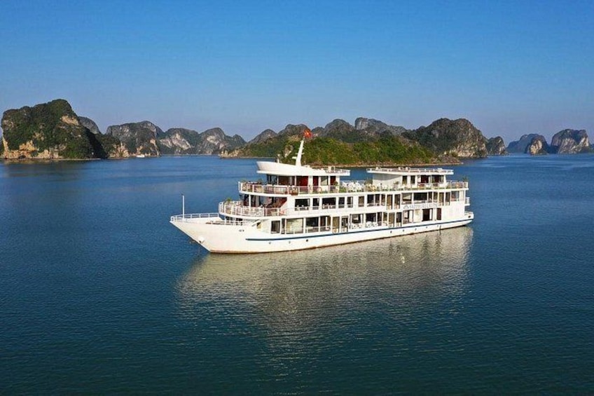 Halong Bay Overnight Cruise All Inclusive 2 Days 5