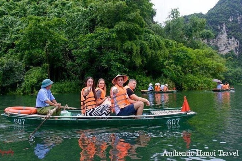 1 Day Luxury Tour in Bai Dinh, Trang An and Mua Cave 4