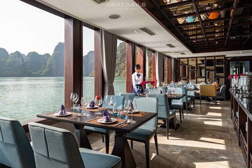 Halong Bay and Cave Full-Day Cruise with Lunch from Hanoi 4