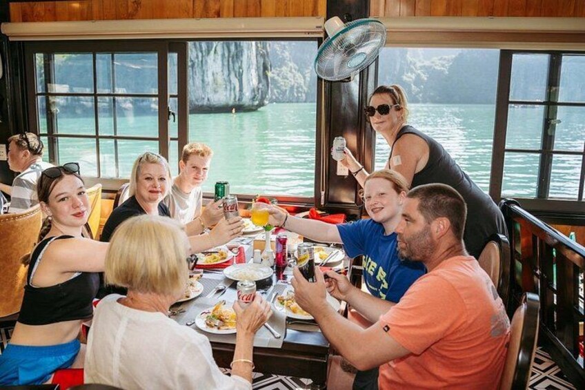 Halong Bay and Cave Full-Day Cruise with Lunch from Hanoi 3