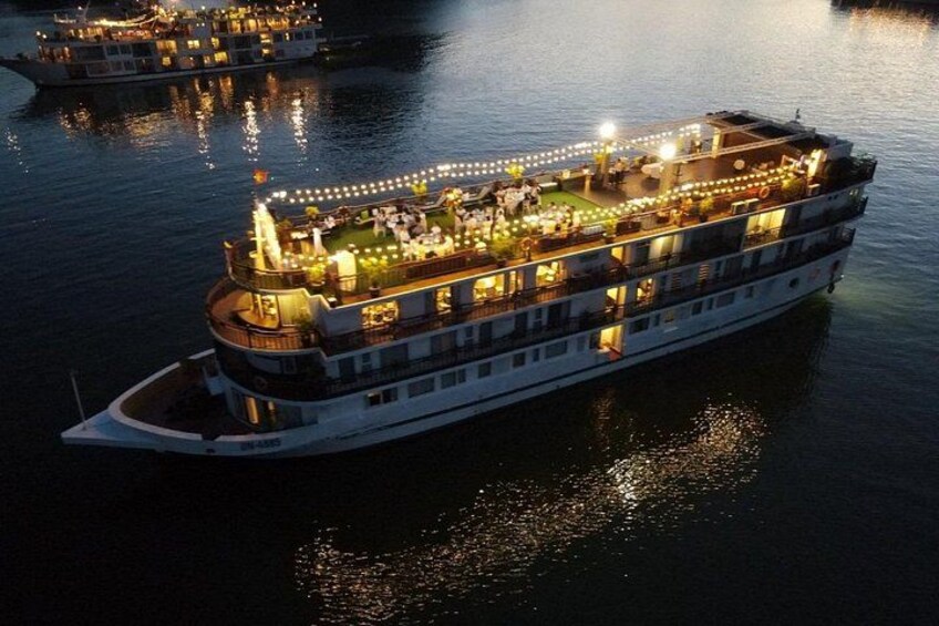 Amanda Cruise - Luxury Unique Halong Bay Cruise ( 2D1N Tour ) 3