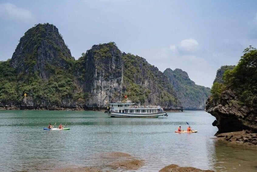 Amanda Cruise - Luxury Unique Halong Bay Cruise (2D1N Tour)