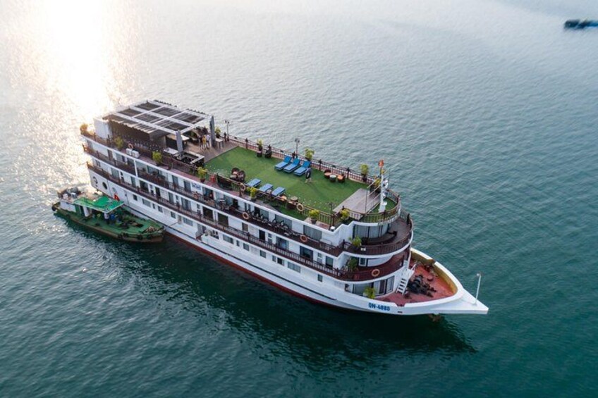 Amanda Cruise - Luxury Unique Halong Bay Cruise ( 2D1N Tour ) 1
