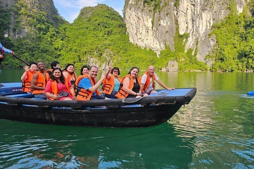 Amanda Cruise - Luxury Unique Halong Bay Cruise (2D1N Tour)