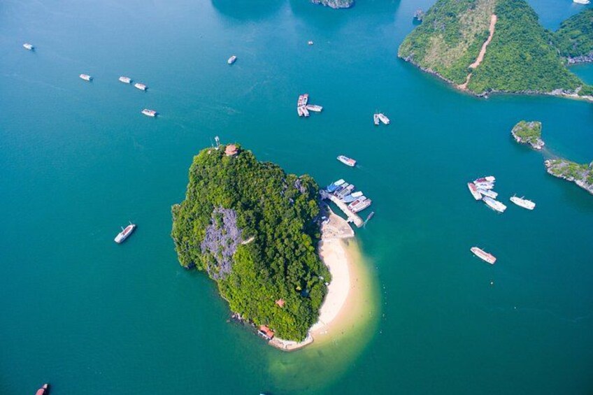 Ha Long Bay Day Cruise from Hanoi with Kayaking and Lunch 3