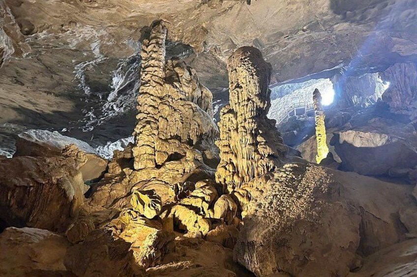 Sung-Sot-Cave 2