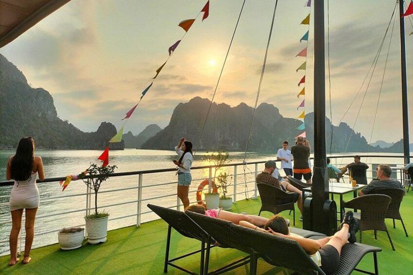 Halong-Bay-Photo-Sunset 4