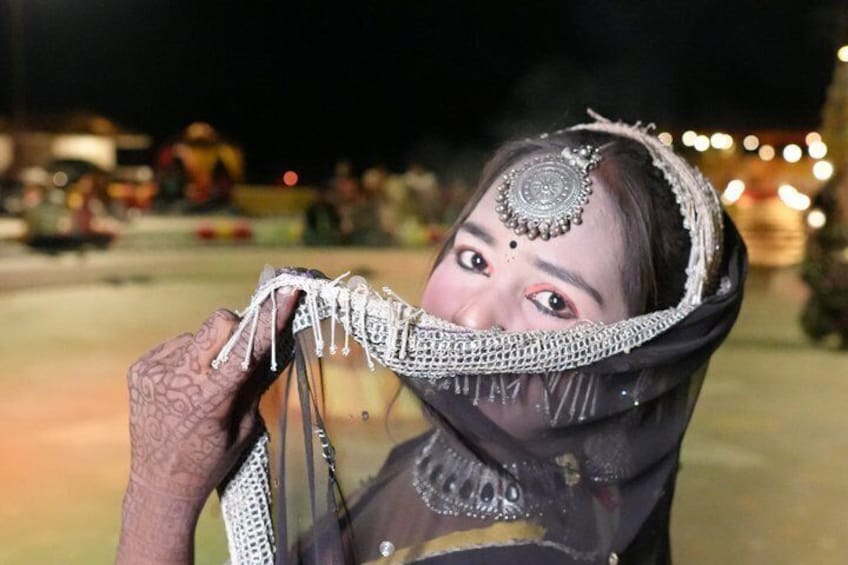 Overnight Stay in a luxury Camp with a cultural show & dinner. 1