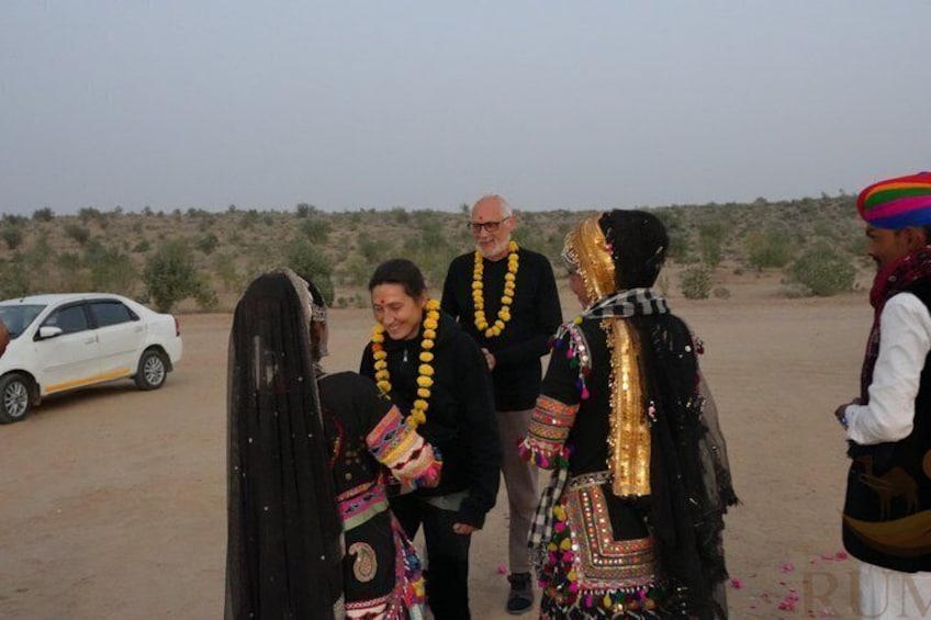 Overnight Stay in a luxury Camp with a cultural show & dinner. 5
