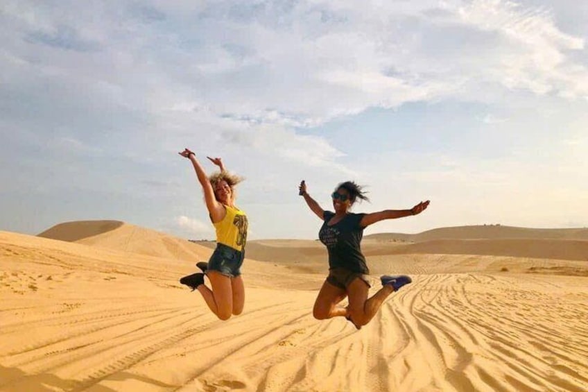 5-Hour Sunrise or Sunset Jeep Tour from Mui Ne 3