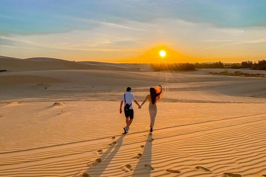 Mui Ne: Small-Group Sunrise or Sunset Sand Dunes Jeep Tour 1