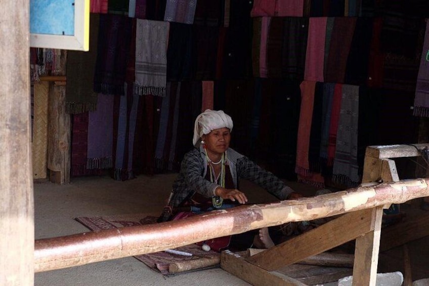 Karen Textile Weaving (Mae Klang Luang Village), Doi Inthanon, Chiang Mai 3