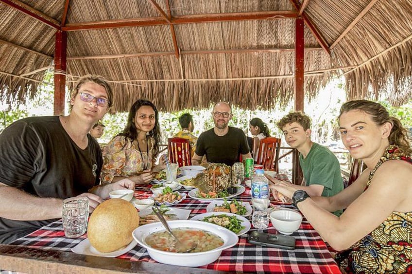 Enjoy delicious Mekong Delta's lunch 5