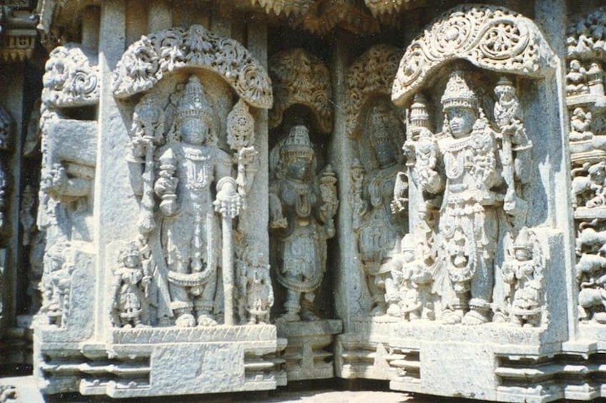 From Bengaluru UNESCO Somnathpur Talakadu Temple Mystery Tour 3