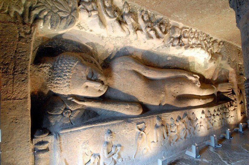 Mumbai to Aurangabad: Ajanta & Ellora with Return Flights 2