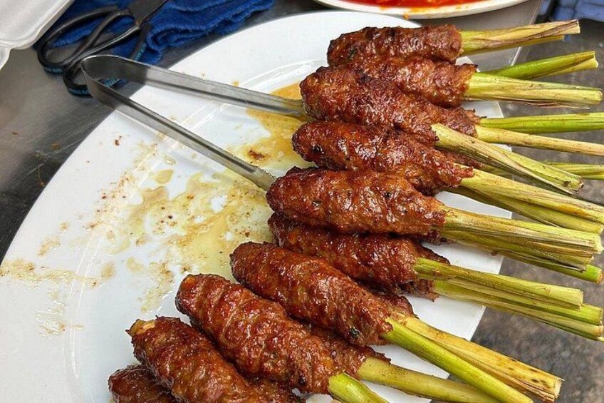 Super Niche Walking Street Food Tour in Ho Chi Minh City 2