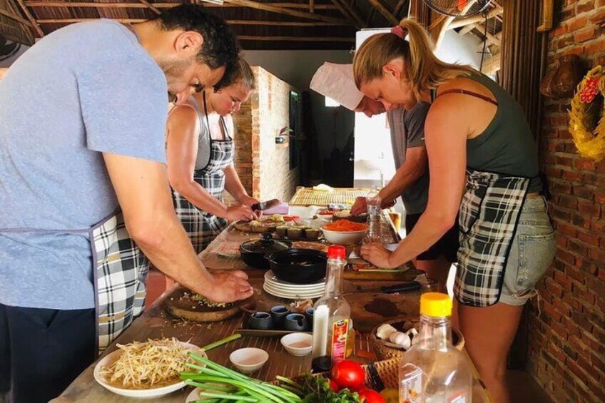 Cooking Class Hoi An:Local Market, Basket Boat, Fishing & Cooking 4