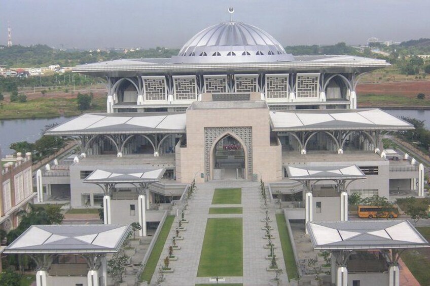 Masjid Tuanku Mizan Zainal Abidin (Masjid Besi)