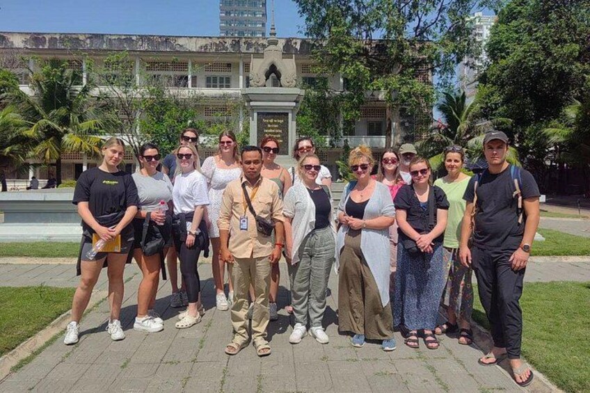 The Killing Field and Toul Sleng Genocide Museum (S21) Tour 5