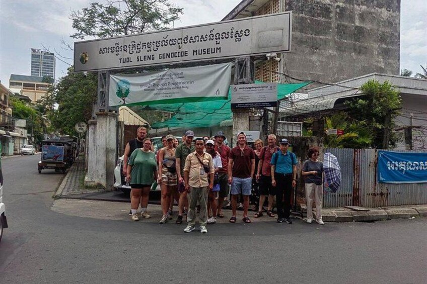 The Killing Field and Toul Sleng Genocide Museum (S21) Tour 4