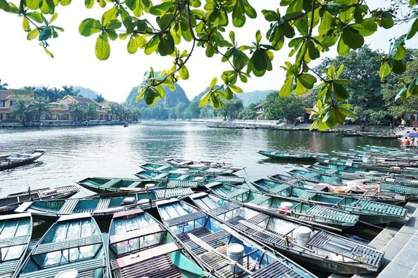 Trang An boating 2