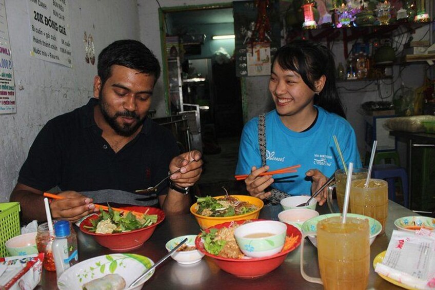 Private Saigon City tour Half Day by car 2