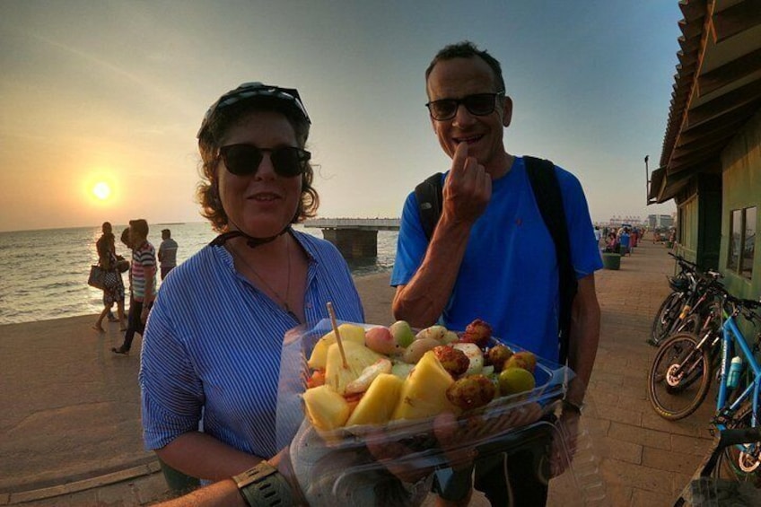 Luxury Night Cycle Tour of Colombo 5