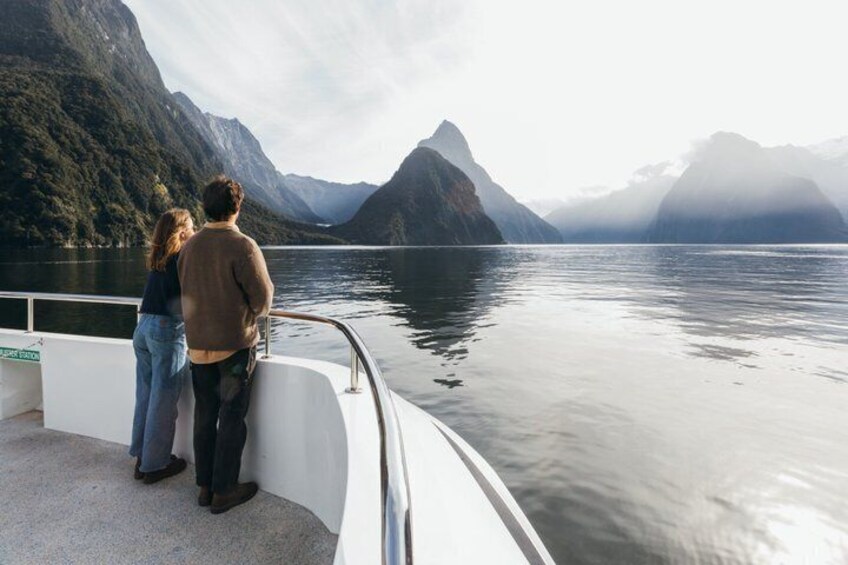 Milford Sound Flight and Cruise Tour from Queenstown 4