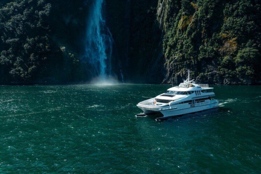 Milford Sound Flight and Cruise Tour from Queenstown 5