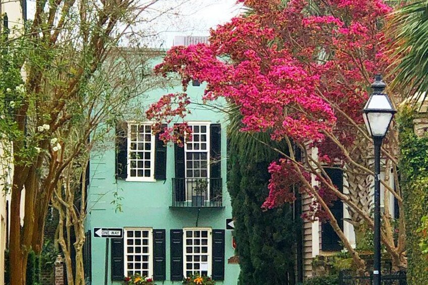 Hidden Alleyways and Historic Sites Small-Group Walking Tour 2