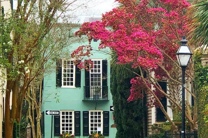 Hidden Alleyways and Historic Sites Small-Group Walking Tour 2