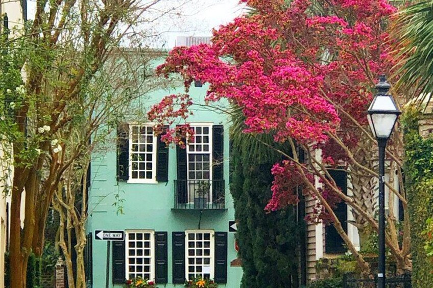 Hidden Alleyways and Historic Sites Small-Group Walking Tour 2