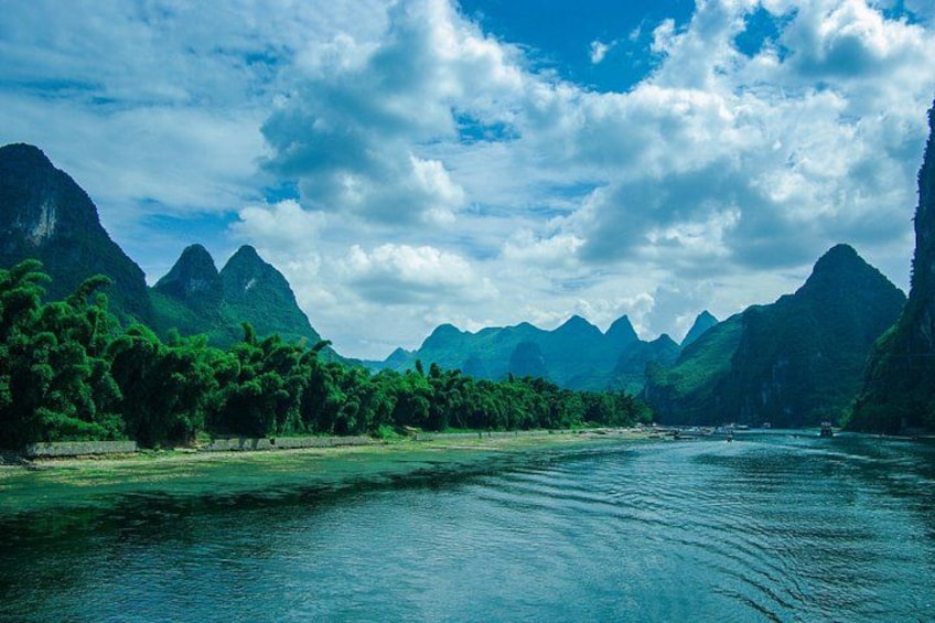 Private Tailor made tour for your family only in China around 2